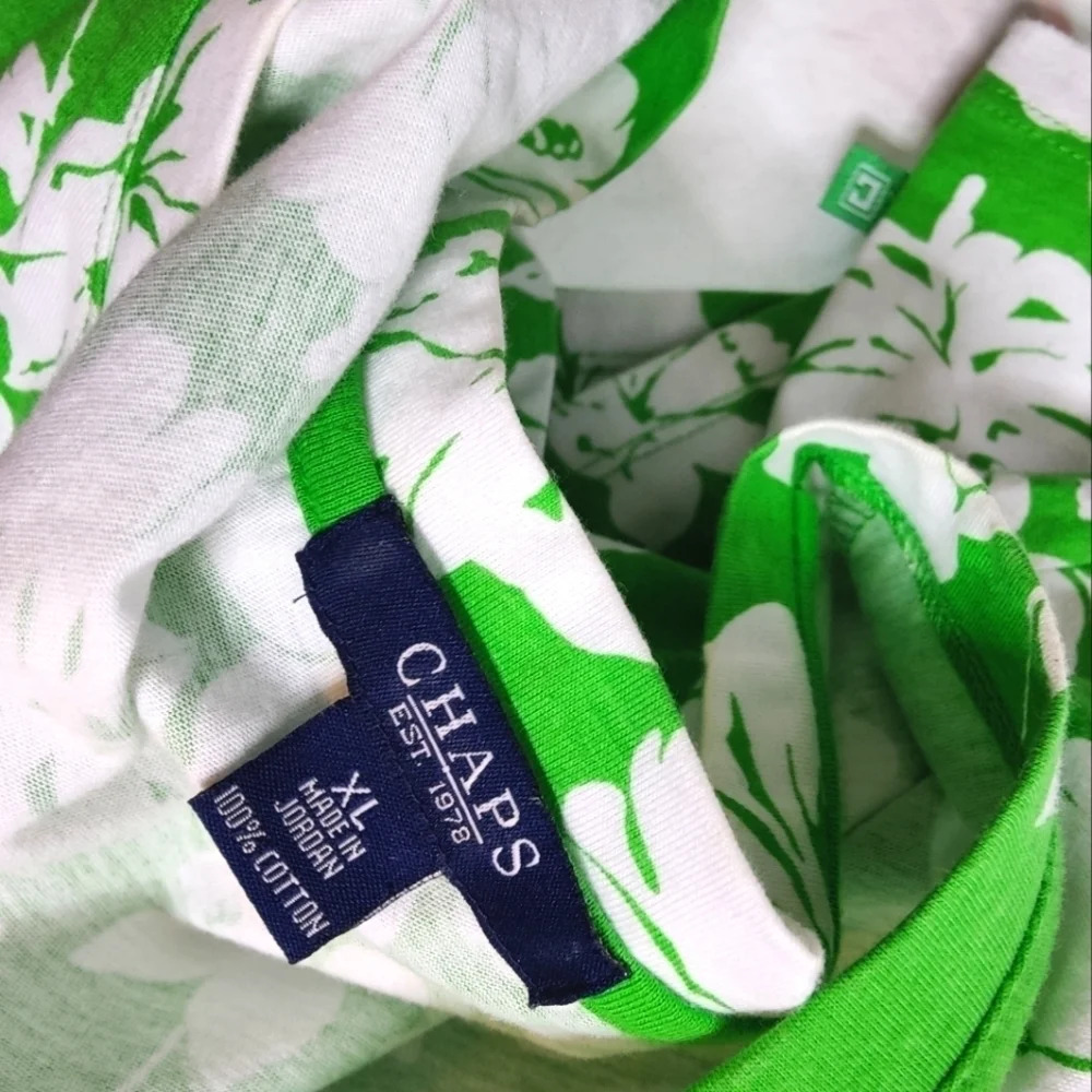 Chaps Island Fun V Neck Tee EUC ๐ด๐ฅฅโค๏ธ - Picture 8 of 8